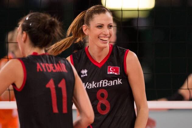 Volleyball, Europameisterschaft 2013, Niederlande vs. Türkei Türkei 06.09.13, Gerry-Weber-Stadion, Halle Westfalen Bahar Toksoy ( 8 TUR)