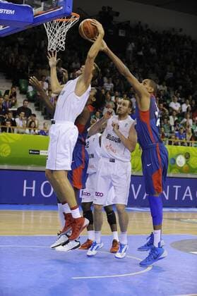 MASSOT SACHA (bel) - ajinca alexis (fra) BASKETBALL : Belgium vs France EuroBasket - - groupe A - 09 09 2013 RVBellenger 