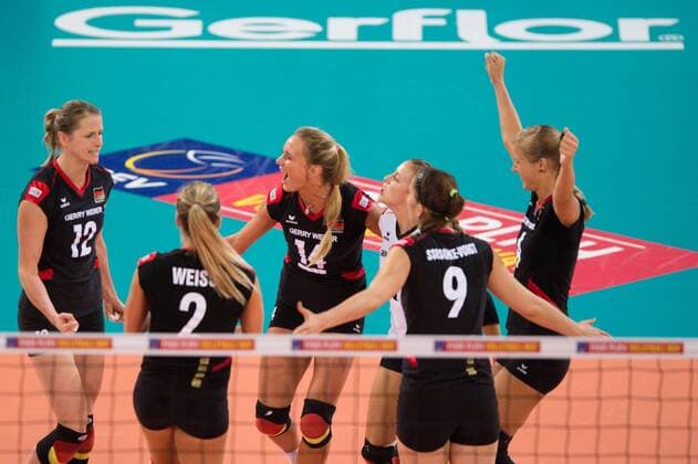 Volleyball, Europameisterschaft 2013, Viertelfinale, Deutschland vs. Kroatien 11.09.13, Gerry-Weber-Stadion, Halle Westfalen Jubel Deutschland