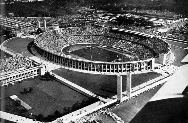 The Olympic Stadium and swimming pool Berlin Olympic Games Berlin 1936, Olympia, Olympiade, Olympische Spiele  UnitedArchives00907989