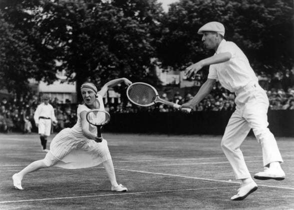 1925 Suzanne Lenglen and Rene Lacoste play mixed doubles at Roehampton Â  UnitedArchives00929665