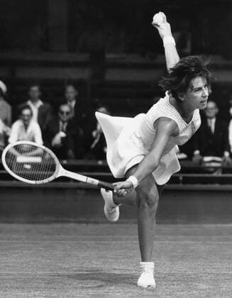 No. 1 seed, Brazil s Maria Bueno, on court one at Wimbledon when she met the American opponent in one of the quarter-finals of the ladies singles championship. Bueno won the game 6-2, 6-2. Â  UnitedArchives00930605