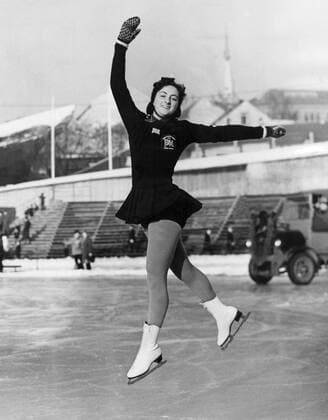 1952 Winter Olympic Games - Oslo, Norway Twenty-one year old Jeannette Altwegg of Streatham won the Olympic Games Figure Skating event at Oslo by a fraction under 20 points. She was at once acclaimed as The Greatest figure skater - man or woman - amateur or professional - since the year 1896 - 18th February 1952 - Â  UnitedArchives01026133