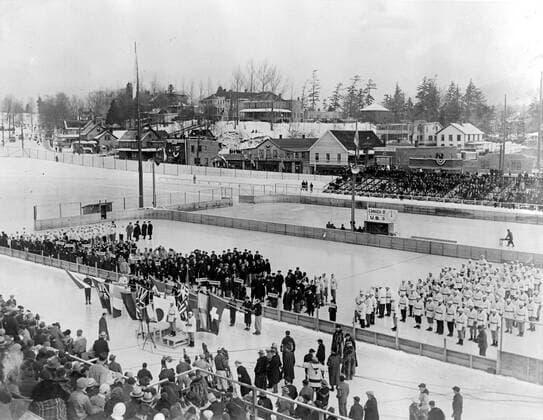 Winter Olympic Games at Lake Placid, USA Showing athletes and teams during the Opening Ceremony. 4 February 1932 Â  UnitedArchives01026318