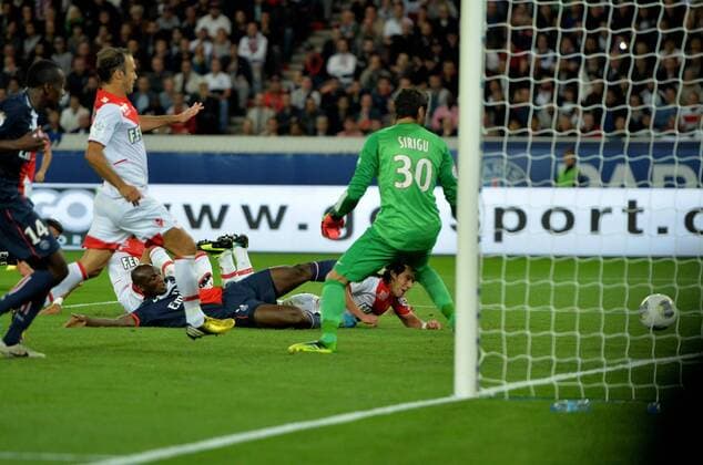 BUT Radamel Falcao (mon) - Zoumana Camara (psg) - Salvatore Sirigu (psg) FOOTBALL : Paris St Germain (PSG) vs AS Monaco FC - Ligue 1 - 22 09 2013 AnthonyBIBARD FEP Panoramic 
