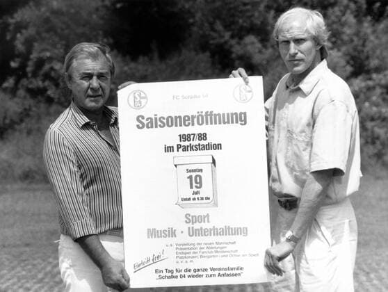 Manager Rolf Rüssmann (re.) und Präsident Günter Siebert (beide FC Schalke 04) haben die Saisoneröffnung organisiert