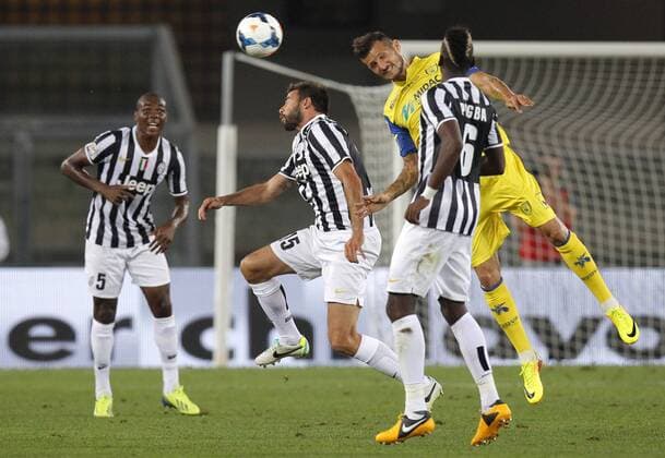 Andrea Barzagli Juventus, Cyril Thereau Chievo, 25-09-2013 Football Calcio 2013 2014 Serie A Chievo AC Verona - Juventus Turin Foto MarcoxBertorello Insidefoto MarcoxBertorello