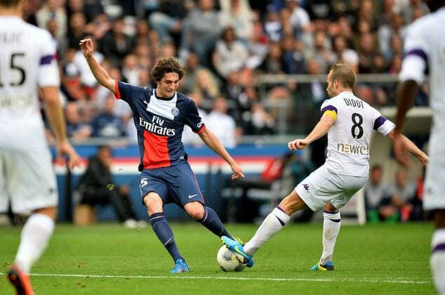 Adrien Rabiot (psg) - Etienne Didot (tou) FOOTBALL : FC Paris Saint Germain vs FC Toulouse - Ligue 1 - 28 09 2013 AnthonyBIBARD FEP Panoramic 