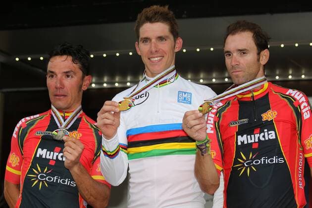 Podium v.l.n.r. (2.) Joaquin RODRIGUEZ OLIVER (Spanien) - (1.) Rui Alberto COSTA DA FARIA (Portugal) - (3.) Alejando VALVERDE BELMONTE (Spanien ) - Jubel - Freude - Emotionen - Enttäuschung - Mimik - Gestik - Siegerehrung - Aktion - quer - Event: Strassen Weltmeisterschaften der Radprofis in Florenz 2013 - Location: Florenz - Italien - Europa - Datum: 29.09.2013