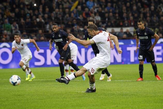 Gol Francesco Totti Roma Rigore , Penalty Goal Celebration 0-2 Milano 05-10-2013 Stadio Giuseppe Meazza Football Calcio 2013 2014 Serie A Inter Mailand vs AS Rom MarcoxBertorello
