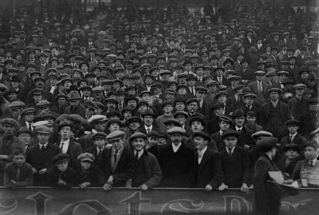 Football - 1922 1923 First Division - Birmingham City 3 Arsenal FC London 2 Fans in flat caps in the crowd at St Andrews. 02 12 1922 