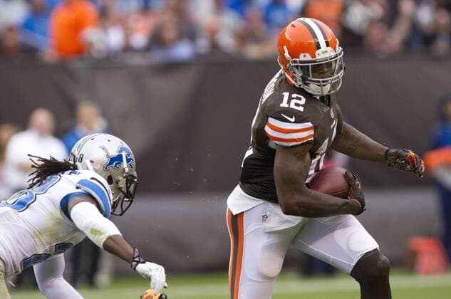 Oct 13, 2013 - Cleveland, Ohio, U.S. - Cleveland Browns wide receiver Josh Gordon (12) avoids Detroit Lions cornerback Bill Bentley (28) during the National Football League game between the Detroit Lions and the Cleveland Browns at FirstEnergy Stadium. The Lions beat the Browns 31-17. NFL American Football Herren USA 2013: Lions vs Browns OCT 13 - ZUMAct5