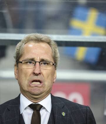 Erik HAMREN, Trainer SWE Emotionen, enttäuscht, Enttäuschung, Frust, frustriert, Trauer ,traurig, verzweifelt, Verzweiflung Grimasse SCHWEDEN - DEUTSCHLAND (3:5) Deutsche Fussball Nationalmannschaft DFB, WM Qualifikation am 15.10.2013 in Stockholm, SWE WM-Quali, Quali,
