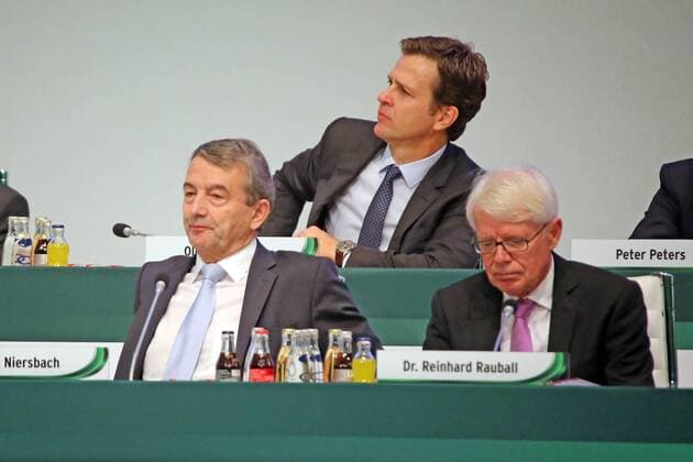 DFB Präsident Wolfgang Niersbach mit Oliver Bierhoff und DFL Vorsitzenden Reinhard Rauball - 41. ordentlicher DFB-Bundestag, NCC Nürnberg