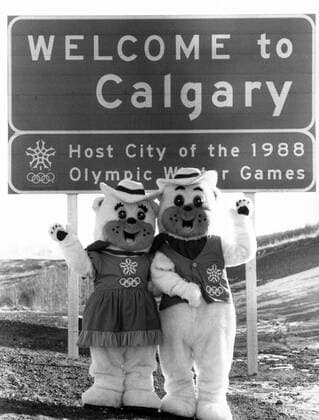 Hidy und Howdy, die Maskottchen der Olympischen Spiele 1988 in Calgary
