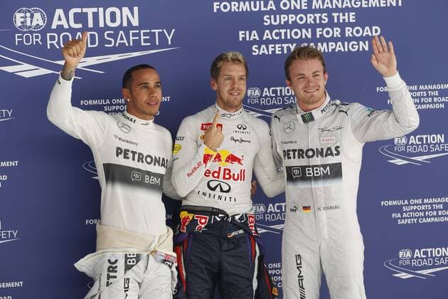 Motorsports: FIA Formula One World Championship 2013, Grand Prix of India, 10 Lewis Hamilton (GBR, Mercedes AMG Petronas F1 Team), 1 Sebastian Vettel (GER, Infiniti Red Bull Racing), 9 Nico Rosberg (GER, Mercedes AMG Petronas F1 Team), xHOCHxZWEIx