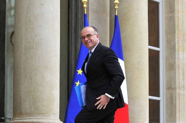 Funktionäre des Französischen Fußballverbandes (Federation francaise de football (FFF)) zu Gast im Elysee-Palast in Paris - Budgetminister Bernard Cazeneuve, GerardRoussel PANORAMIC 