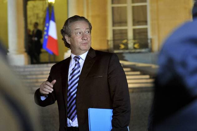 Funktionäre des Französischen Fußballverbandes (Federation francaise de football (FFF)) zu Gast im Elysee-Palast in Paris - Jean-Pierre Louvel (Union des clubs professionnels de football UCPF), GerardRoussel PANORAMIC 