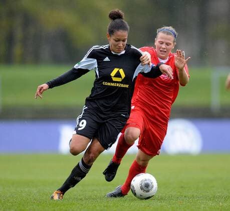 02.11.2013, xpsx, Fussball 1.Bundesliga Damen, 1.FFC Frankfurt - VfL Sindelfingen, v.l. Celia Sasic (1.FFC Frankfurt), Bianca Uhl (VfL Sindelfingen)
