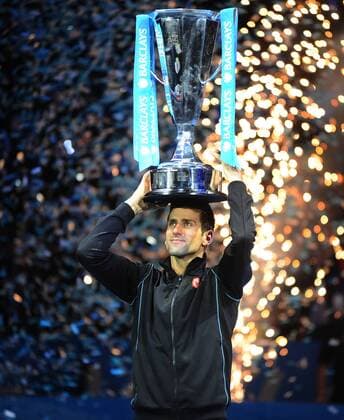 Tennis - 2013 ATP Tennis Herren World Tour Finals at The O2 - Day Eight, Mens singles Final - Novak Djokovic - Serbia with the trophy COLORSPORTxANDREWxCOWIE 