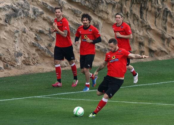 FUSSBALL - Testspiel, Vorberichte, Training ALICANTE 12.NOV.13 - FUSSBALL - OEFB Länderspiel, Österreich, Freundschaftsspiel, Vorberichte, Trainingslager Nationalteam Österreich, Training. Bild zeigt Guido Burgstaller, Veli Kavlak, Christoph Leitgeb und Marko Arnautovic (AUT). 