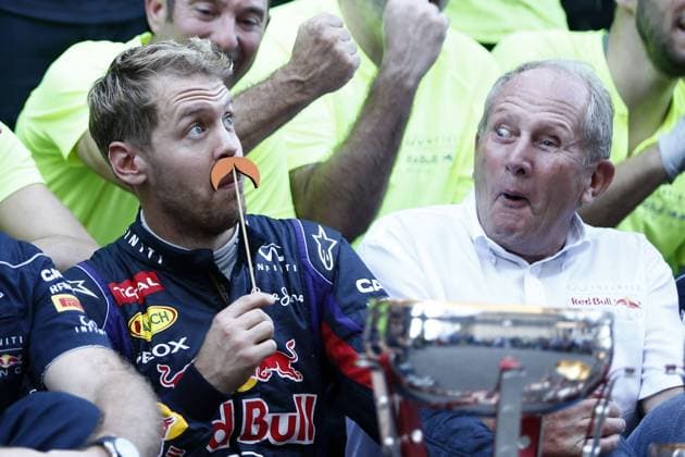Motorsports: FIA Formula One World Championship 2013, Grand Prix of United States, 1 Sebastian Vettel (GER, Infiniti Red Bull Racing), Dr. Helmut Marko (AUT, Infiniti Red Bull Racing), xHOCHxZWEIx