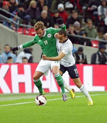 19.11.2013, xovx, Fussball Freundschaftsspiel England - Deutschland, Zweikampf zwischen v.l Mario Goetze (Deutschland) und Andros Townsend (England), Aktion.