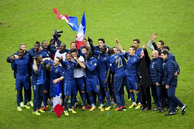 joie des joueurs de l equipe de France en fin de match - Hymne - Marseillaise - Didier Deschamps FOOTBALL : France vs Ukraine - Barrages - 19 11 2013 JBAutissier Panoramic 