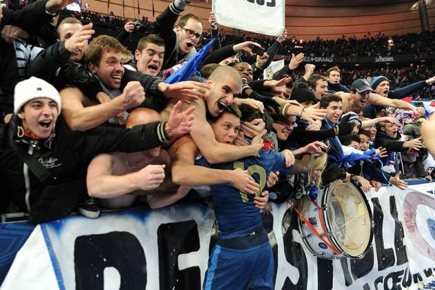 joie Paul Pogba avec les Fans - public (France) FOOTBALL : France - Barrages CDM 2014 - 19 11 2013 N.LeGouic FEP Panoramic 