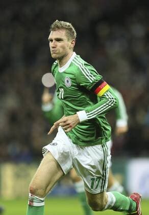 Foto : Torjubel Per Mertesacker , (GER) ...trifft zum 0-1 Di. 19.11.2013 Fussball Länderspiel in London, Freundschaftsspiel: England - Deutschland