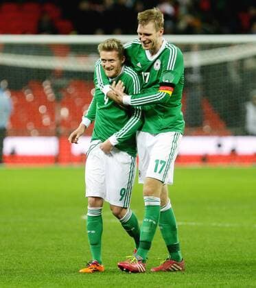 London , Fußball Länderspiel England vs. Deutschland von links: Andre Schürrle Per Mertesacker ( GER )