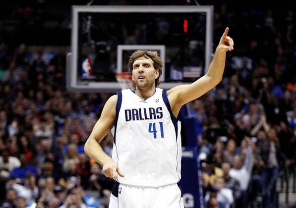 Nov. 20, 2013 - Dallas, TX, USA - Dallas Mavericks power forward Dirk Nowitzki (41) passes Reggie Miller as the 15th all time leading scorer in the NBA Basketball Herren USA during the first half of a game against the Houston Rockets at the American Airlines Center in Dallas on Wednesday, Nov. 20, 2013. Rockets at Mavericks - ZUMAm67