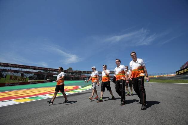 21.11.2013- Adrian Sutil (GER), Sahara Force India F1 Team VJM06 