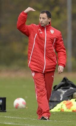 24.11.2013 - Fussball - U-17 B-Junioren Bundesliga - 12.Spieltag: SpVgg Greuther Fürth - VfB Stuttgart - - Domenico Tedesco (Trainer VfB Stuttgart )