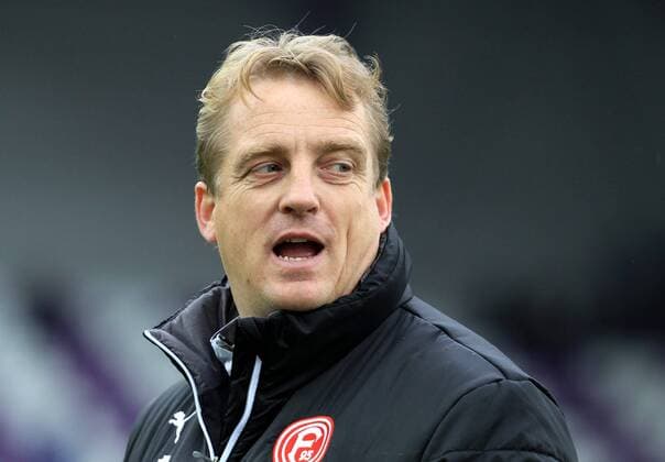 GER, 2.FBL, FC Erzgebirge Aue vs Fortuna Düsseldorf 24.11.13, Aue, Sparkassen-Erzgebirgsstadion, GER, Aue , 2.FBL, 15.Spieltag, FC Erzgebirge Aue vs Fortuna Düsseldorf im Bild Trainer Mike Büskens (Düsseldorf)