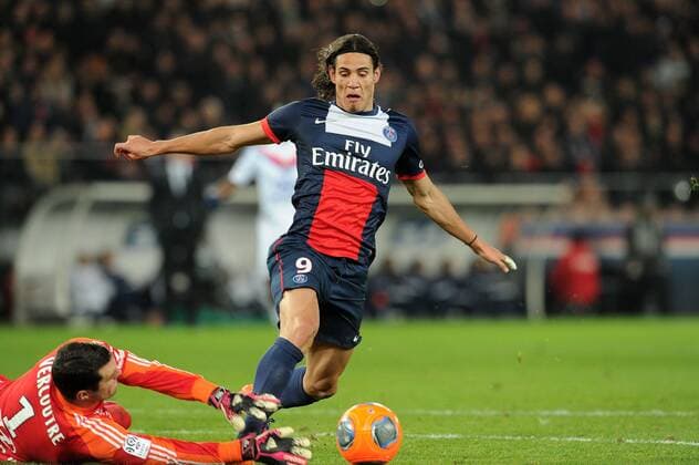 Edinson Cavani (PSG) penalty Remy Vercoutre (Lyon) FOOTBALL : PSG vs Lyon - Ligue 1 - 01 12 2013 N.LeGouic FEP Panoramic 