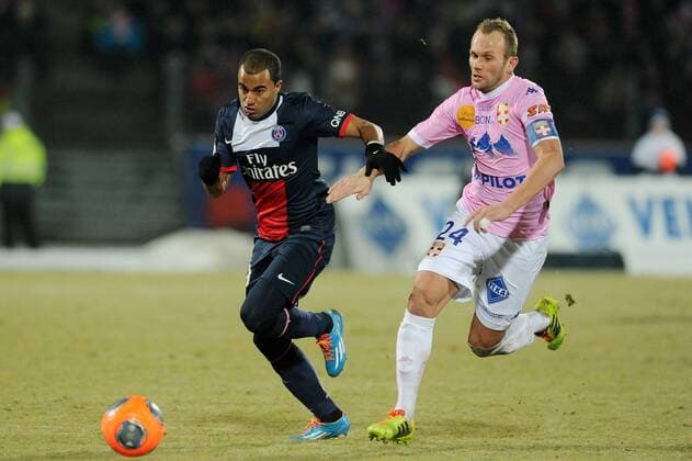 Lucas Moura (PSG) Olivier Sorlin (Evian) FOOTBALL : Evian Thonon Gaillard vs PSG Paris St. Germain - Ligue 1 - 04 12 2013 N.LeGouic FEP Panoramic 