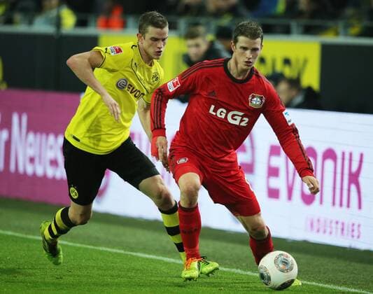 Dortmund, Fussball Männer, 1.Bundesliga , Saison 2013 2104, Spieltag 15, Borussia Dortmund vs. Bayer 04 Leverkusen, 07.12.2013, Signal Iduna Park, Dortmund, Sven Bender, BVB, Lars bender Bayer 04 Leverkusen,