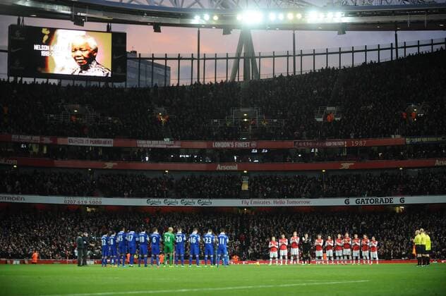 Football - 2013 2014 Premier League - Arsenal FC vs. Everton FC - Minutes Silence for Nelson Mandela at The Emirates. COLORSPORT ANDREW COWIE 