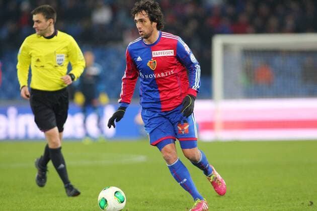 07.12.2013 St Jakob Park Basel ,SCHWEIZ, Saison 2013 2014 Herren Fussball Super League FC Basel - Grasshopper Club Zürich Matias Delgado (FC Basel) ; Einzelbild , Aktion