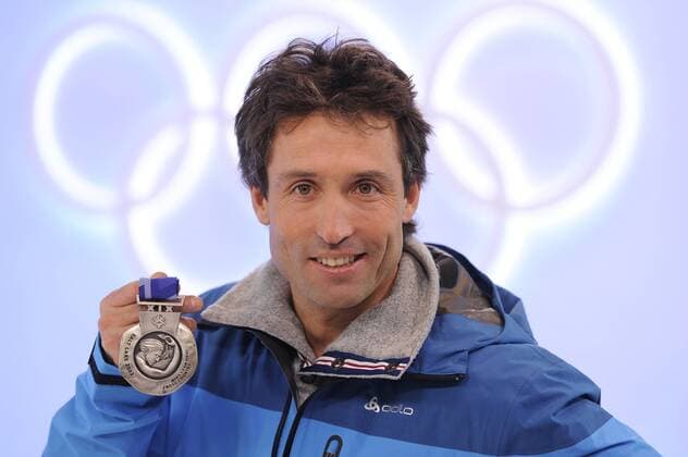 ARD Experte Peter SCHLICKENRIEDER (Ski Langlauf),Einzelbild,angeschnittenes Einzelmotiv,Halbfigur,halbe Figur,mit Olympia Medaille, Präsentation der Moderatoren - und Expertenteams der ARD und des ZDF Fernsehens zu den Olympischen Winterspielen in Sotschi 2014 am 10.12.2013.