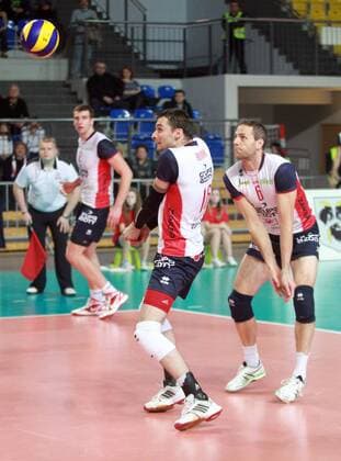 11.12.2013, Kedzierzyn-Kozle - CEV Volleyball Champions League 2013 2014 - ZAKSA Kedzierzyn-Kozle - VfB Friedrichshafen - Michal Ruciak (M) und Dan Lewis (R).  131211WAN033