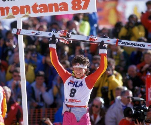 Alpine Ski WM 1987 - Siegerehrung Riesenslalom der Damen - Weltmeisterin Vreni Schneider (SUI)