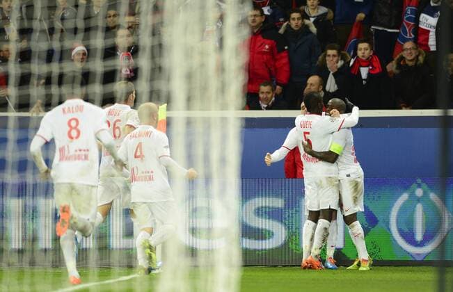 Antonio Mavuba ( LOSC ) FOOTBALL : Paris Saint Germain vs Lille OSC - Ligue 1 - Paris - 22 12 2013 FedericoPestellini Panoramic 