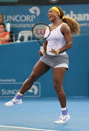 Brisbane International, Queensland Tennis Centre ATP 250 World Tour WTA,Hardcourt Tennis Turnier in Brisbane,Australia, Serena Williams (USA) reagiert enttaeuscht nach einem verlorenen Punkt, Einzelbild,Ganzkoerper,Hochformat,Emotion,