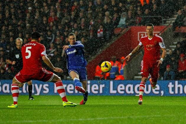 Football - 2013 2014 Premier League - Southampton vs. Chelsea Fernando Torres of Chelsea has a shoot well saved at St Mary s Stadium Southampton Colorsport Shaun Boggust 