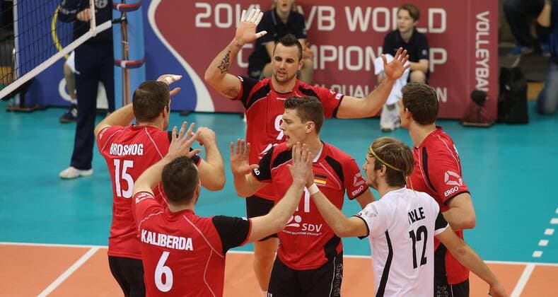 Ludwigsburg , Volleyball WM Qualifikation Deutschland. Jubel deutschland , von links: Tim Broshog Lukas Kaliberda Georg Grozer Lukas Kampa Ferdinand Tille Christian Fromm
