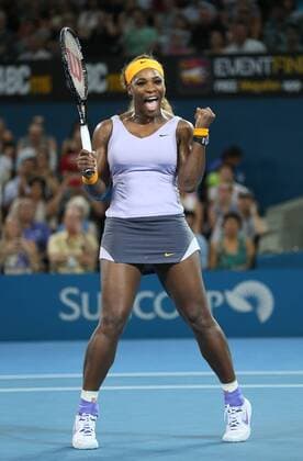 Brisbane International, Queensland Tennis Centre,ATP 250 World Tour WTA,Hardcourt Tennis Turnier in Brisbane,Australia,Damen Einzel Endspiel,Finale,Serena Williams (USA) macht die Faust und jubelt nach ihrem Sieg,Jubel,Emotion,Freude,Einzelbild,Ganzkoerper,Hochformat,