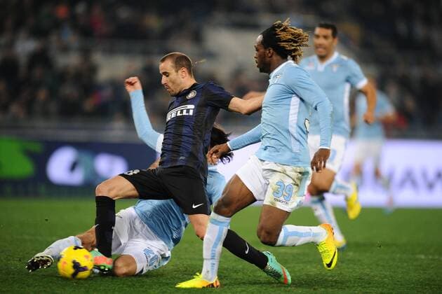 Rodrigo Palacio Inter, Luis Pedro Cavanda Lazio. Roma 06-01-2014 Stadio Olimpico. Football Calcio 2013 2014 Serie A. Lazio Rom - Inter Mailand. AntoniettaxBaldassarre