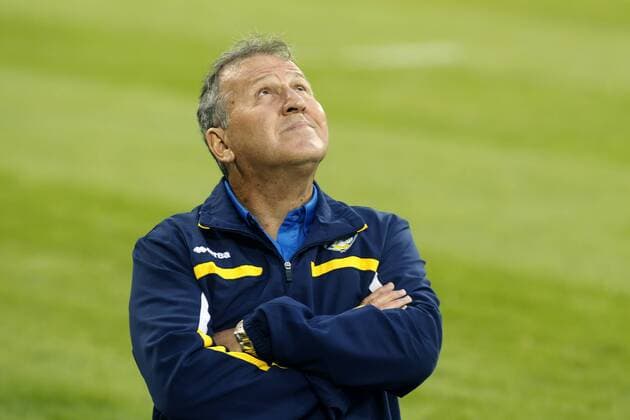 Al-Gharafa Sports Club Trainer Zico vor einem Testspiel gegen Schalke 04 beim Trainingslager in Doha in Katar am 6.1.14 Al-Gharafa Sports Club Trainer Zico vor einem Testspiel gegen Schalke 04 beim Trainingslager in Doha in Katar